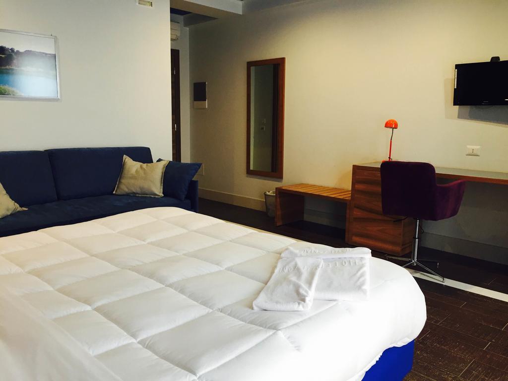 Hotel Zodiaco Порто Чезарео Екстериор снимка