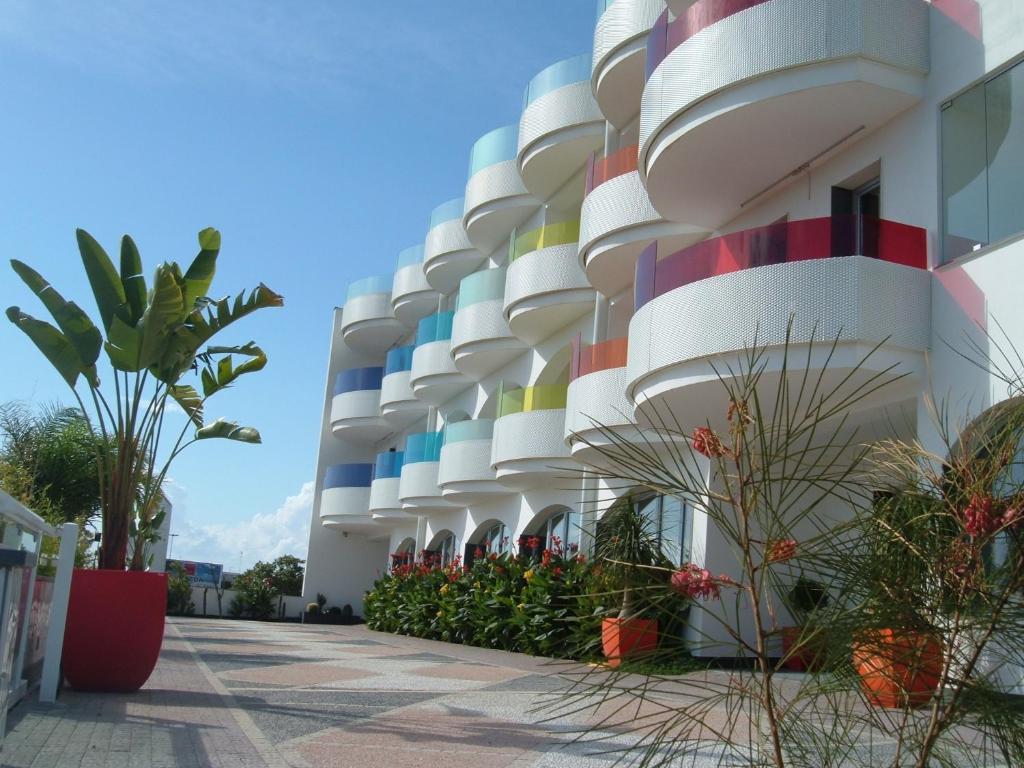 Hotel Zodiaco Порто Чезарео Екстериор снимка