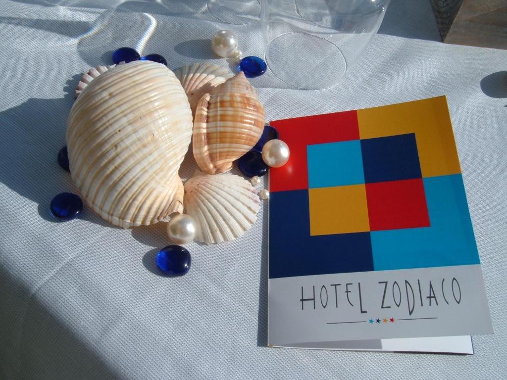 Hotel Zodiaco Порто Чезарео Екстериор снимка